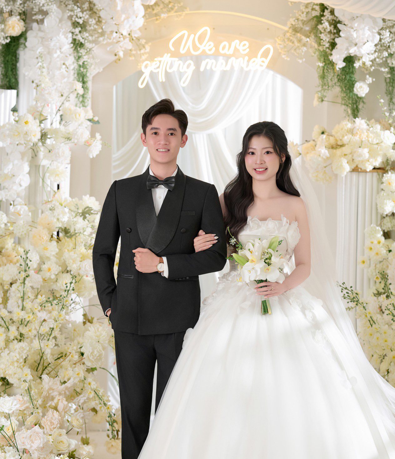 THIỆP CƯỚI TUẤN HUY-HẢI PHƯỢNG(NHÀ GÁI)